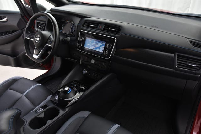 2018 NISSAN LEAF - 13
