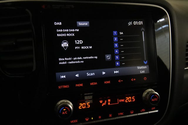 2020 MITSUBISHI OUTLANDER - 20