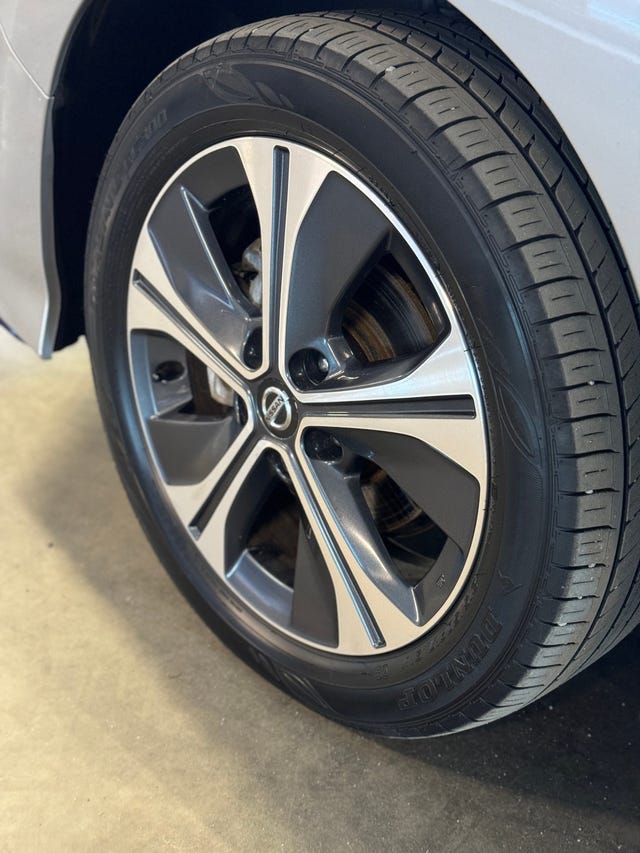 2021 NISSAN LEAF - 10