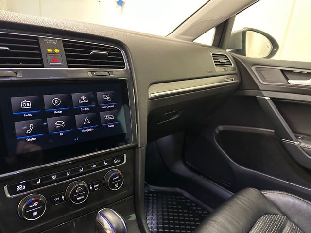 2018 VOLKSWAGEN GOLF - 19