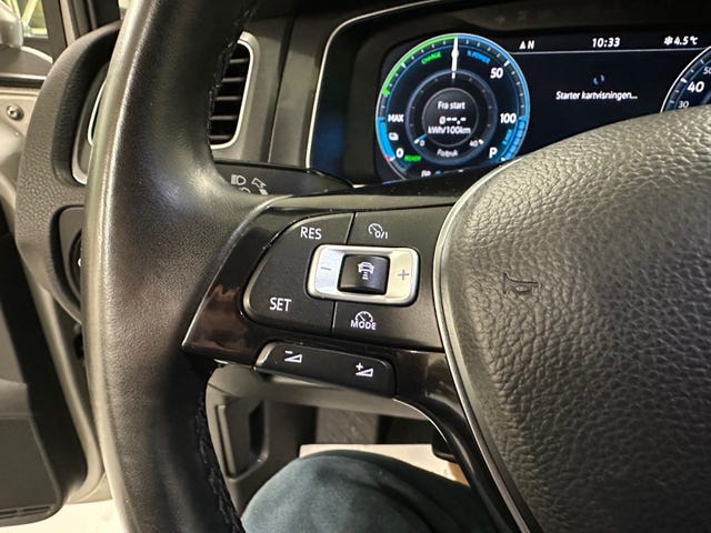 2018 VOLKSWAGEN GOLF - 18