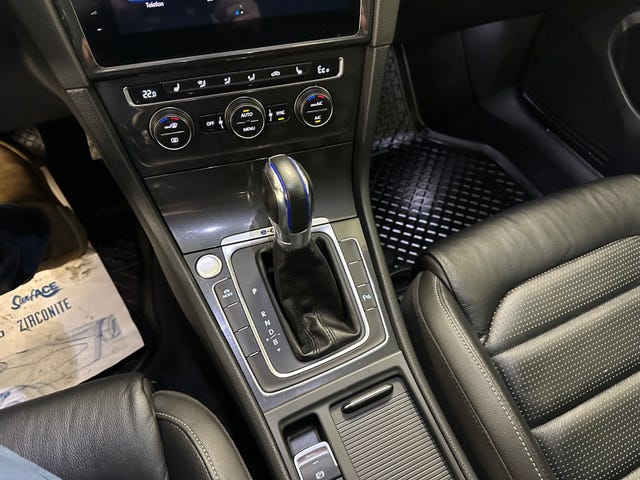 2018 VOLKSWAGEN GOLF - 14