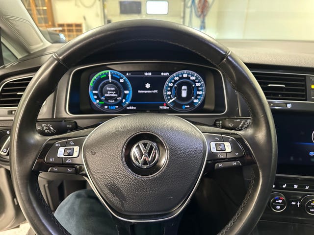 2018 VOLKSWAGEN GOLF - 11