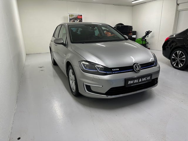 WVWZZZAUZJ8900822 2018 VOLKSWAGEN GOLF-2