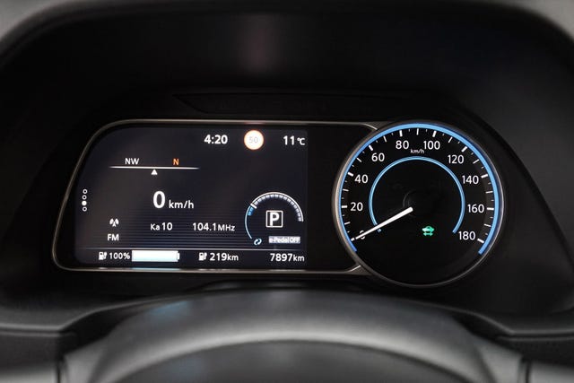 2022 NISSAN LEAF - 21