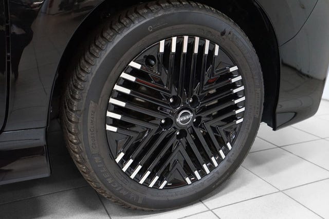 2022 NISSAN LEAF - 12