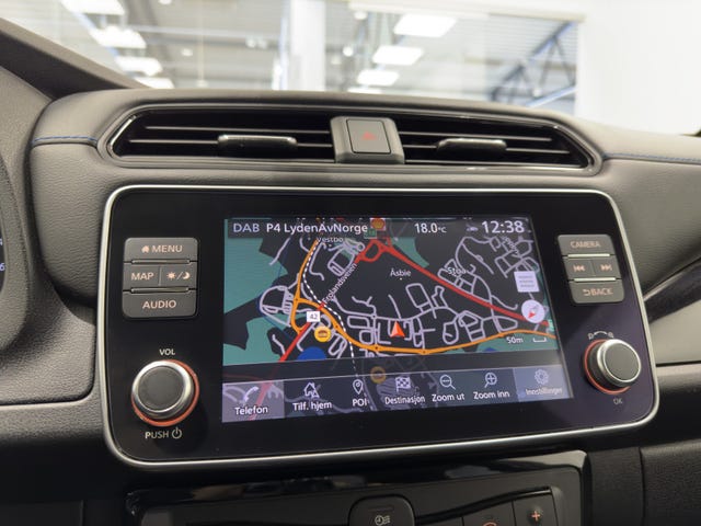 2022 NISSAN LEAF - 25
