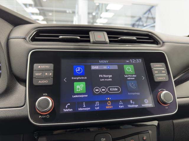2022 NISSAN LEAF - 21