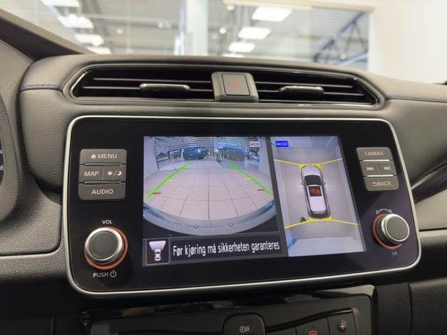 2022 NISSAN LEAF - 26