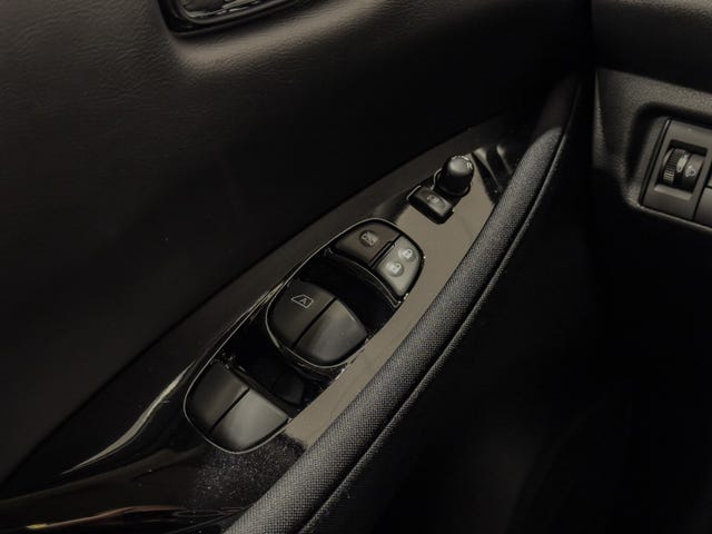 2022 NISSAN LEAF - 15