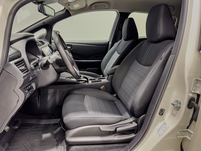 2022 NISSAN LEAF - 9