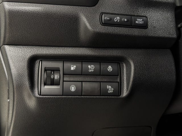 2022 NISSAN LEAF - 16