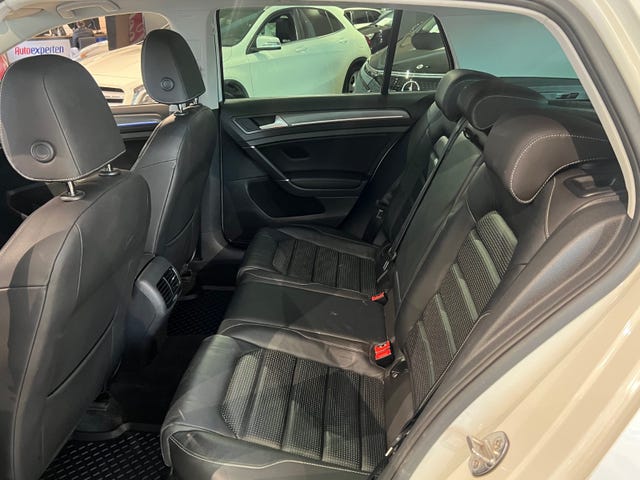 2018 VOLKSWAGEN GOLF - 10