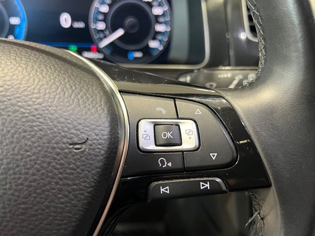 2018 VOLKSWAGEN GOLF - 23