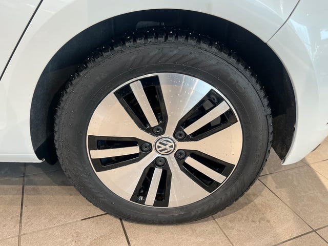 2018 VOLKSWAGEN GOLF - 28