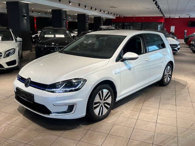 WVWZZZAUZJW908279 2018 VOLKSWAGEN GOLF-1