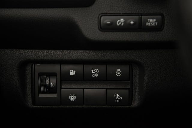 2021 NISSAN LEAF - 26