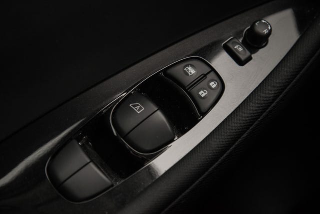 2021 NISSAN LEAF - 27