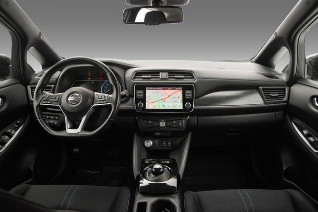 2021 NISSAN LEAF - 28