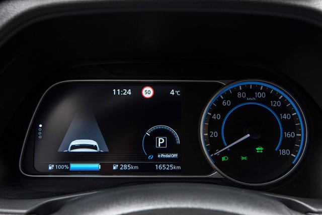 2022 NISSAN LEAF - 17
