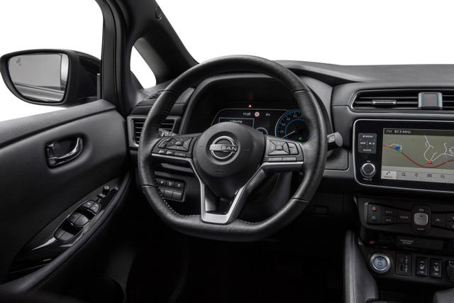 2022 NISSAN LEAF - 14