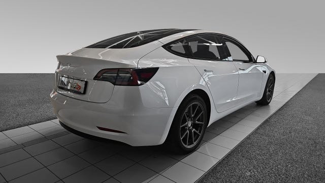 2022 TESLA MODEL 3 - 8
