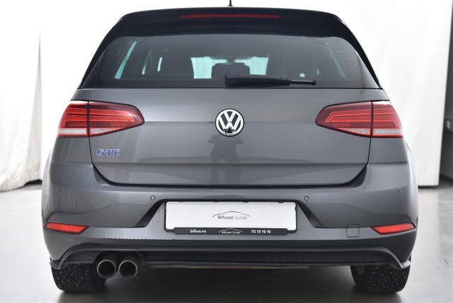 WVWZZZAUZJW810083 2018 VOLKSWAGEN GOLF-2