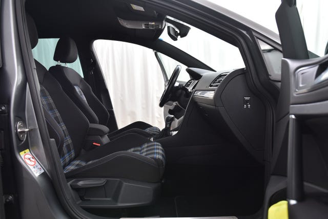 2018 VOLKSWAGEN GOLF - 12