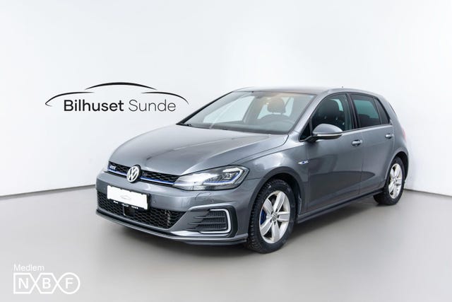 WVWZZZAUZJW810083 2018 VOLKSWAGEN GOLF-0
