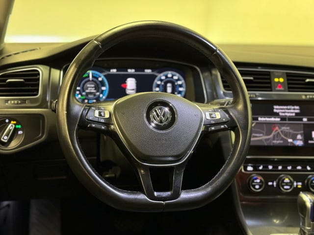 2018 VOLKSWAGEN GOLF - 25
