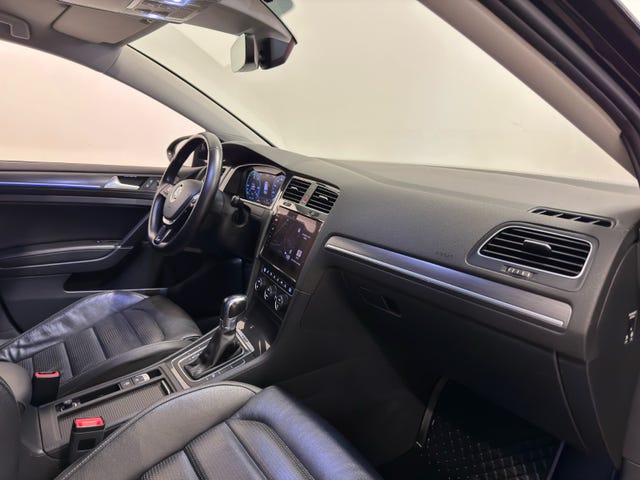 2018 VOLKSWAGEN GOLF - 15