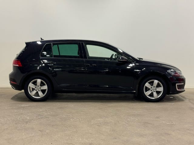 WVWZZZAUZJW900439 2018 VOLKSWAGEN GOLF-4