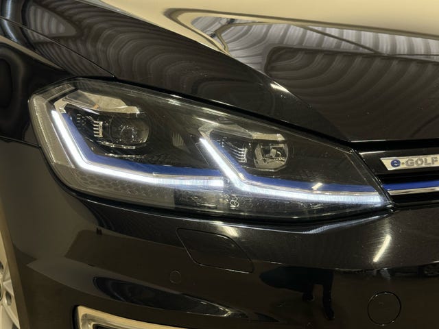 2018 VOLKSWAGEN GOLF - 12