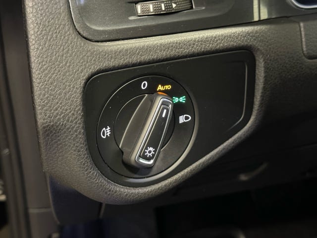 2018 VOLKSWAGEN GOLF - 22