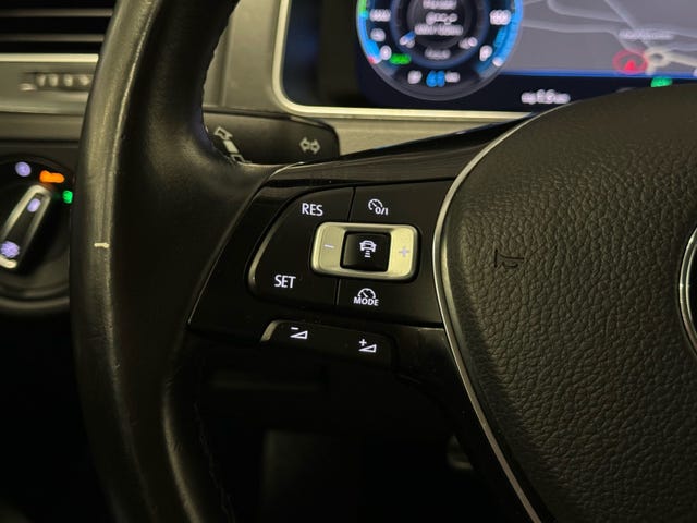 2018 VOLKSWAGEN GOLF - 23