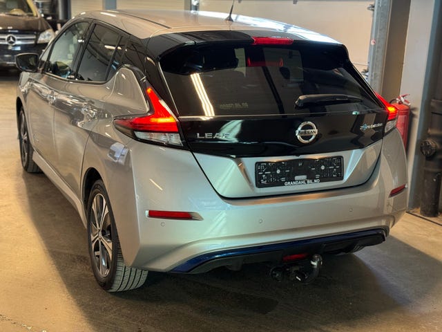 2021 NISSAN LEAF - 8