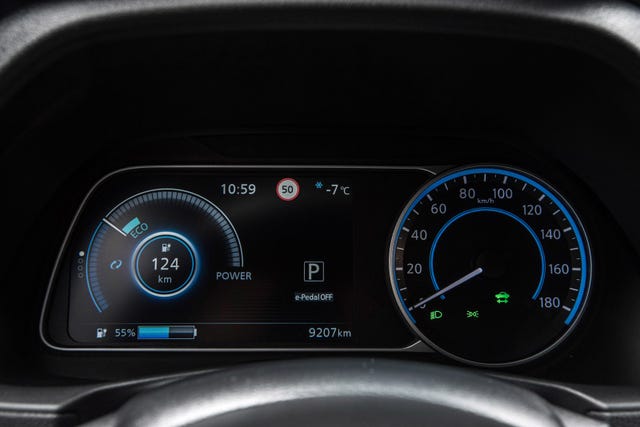 2022 NISSAN LEAF - 18