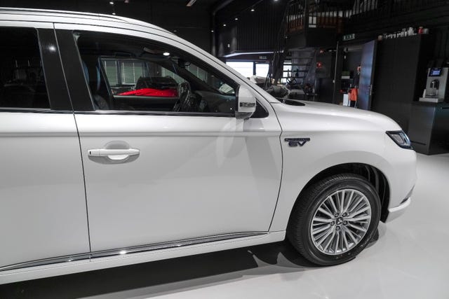 2020 MITSUBISHI OUTLANDER - 13
