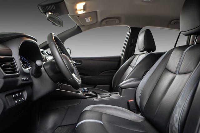 2018 NISSAN LEAF - 25