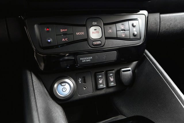 2018 NISSAN LEAF - 20
