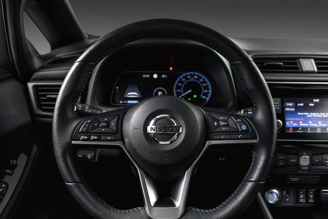 2018 NISSAN LEAF - 11