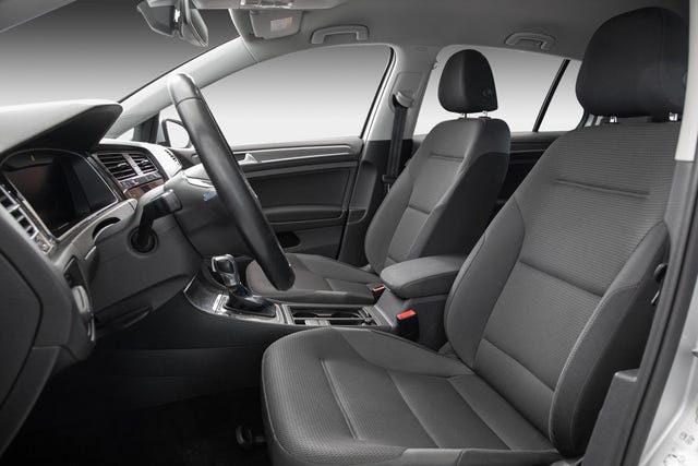 2019 VOLKSWAGEN GOLF - 16