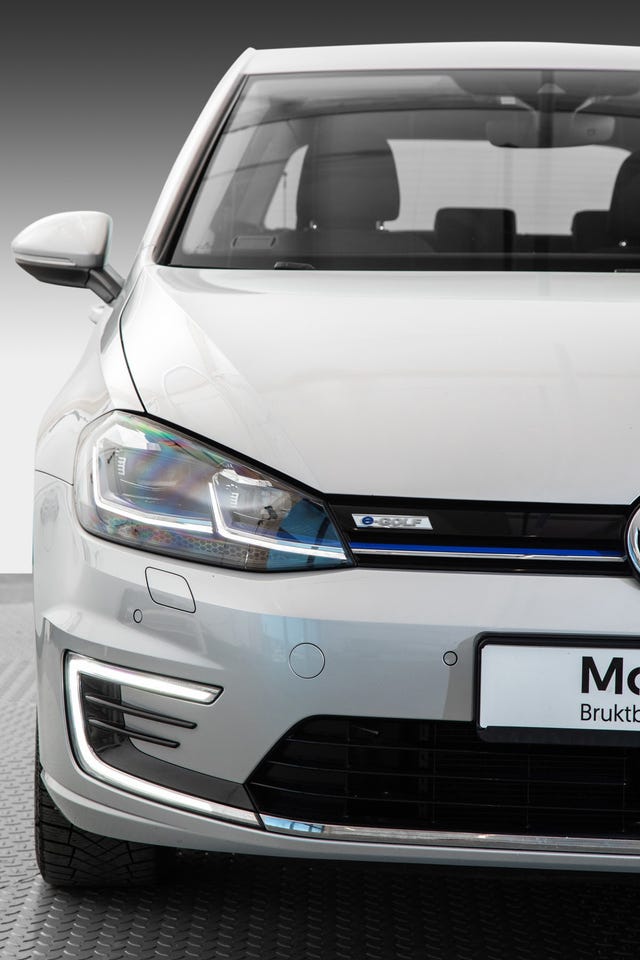 WVWZZZAUZKW914463 2019 VOLKSWAGEN GOLF-2