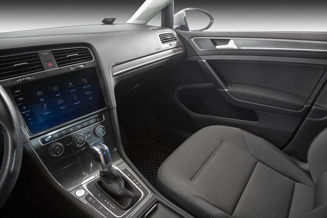 2019 VOLKSWAGEN GOLF - 15