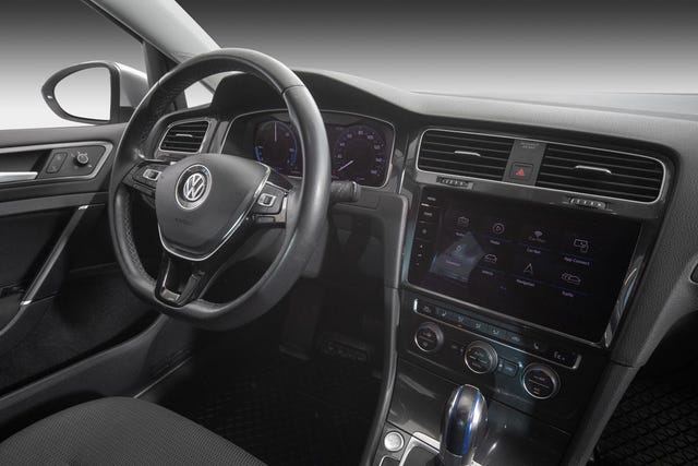 2019 VOLKSWAGEN GOLF - 20