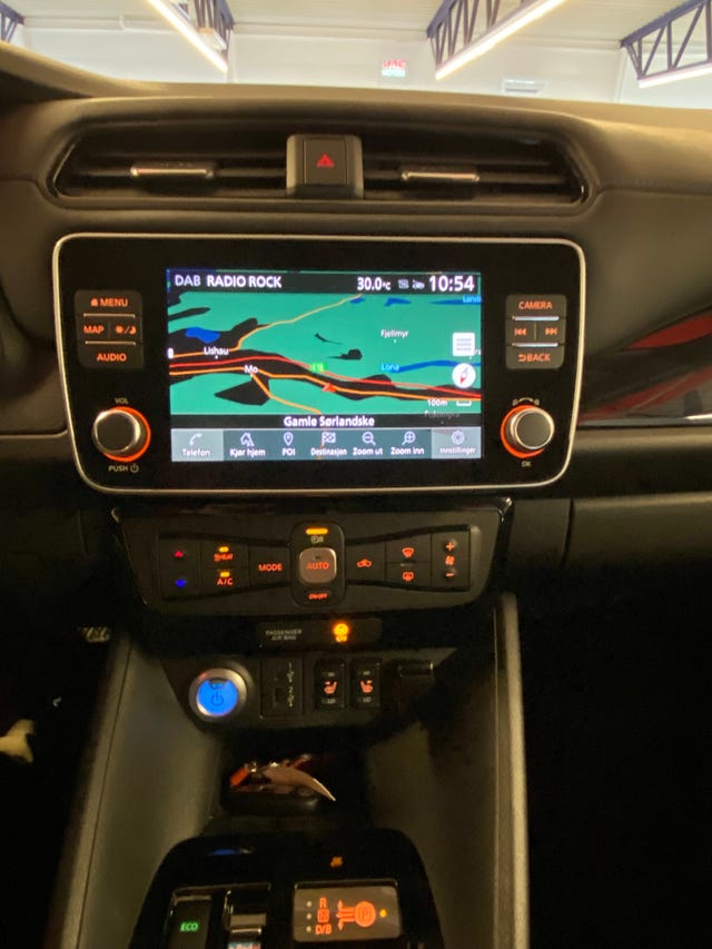 2021 NISSAN LEAF - 23