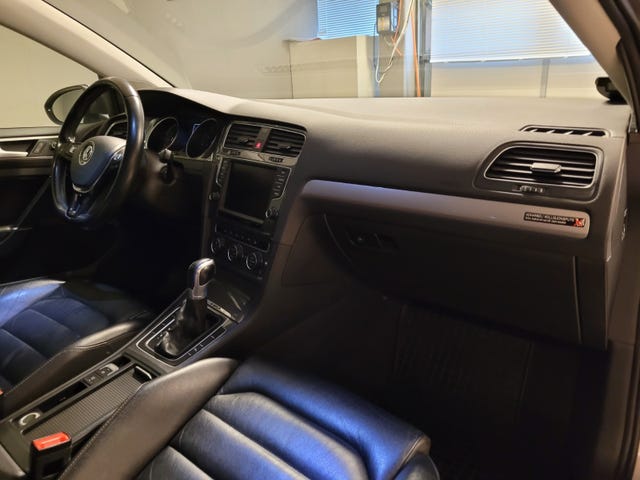 2015 VOLKSWAGEN GOLF - 15