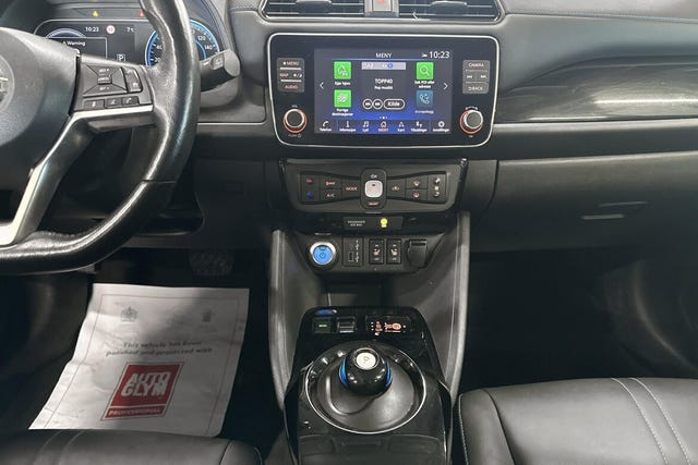 2021 NISSAN LEAF - 10