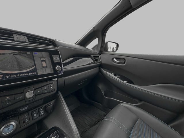 2021 NISSAN LEAF - 30