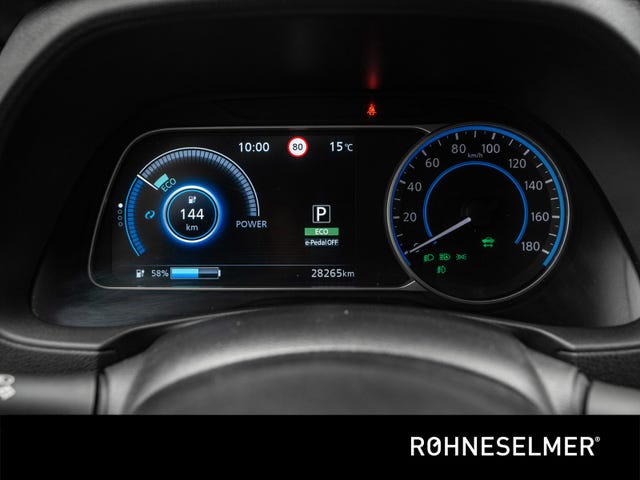 2022 NISSAN LEAF - 10